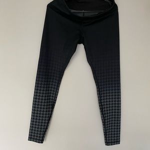 Lululemon leggings size 10